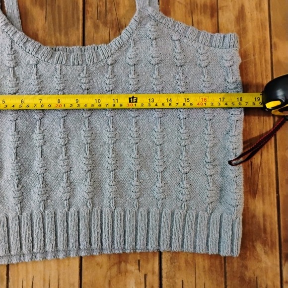 WEEKEND Los Angeles Knit cotton Tank Top Sleeveless Sweater Gray Cropped - Picture 3 of 4